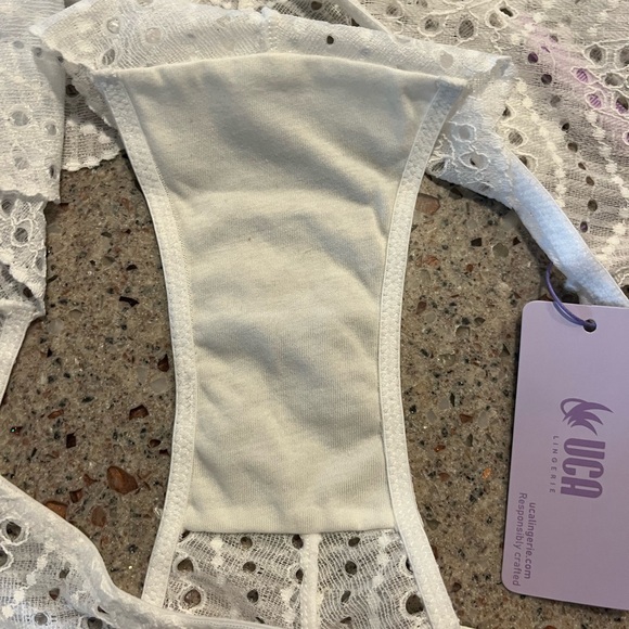 UCA NWT never tried on 3 pair white lace bikini size  Large - Picture 7 of 8